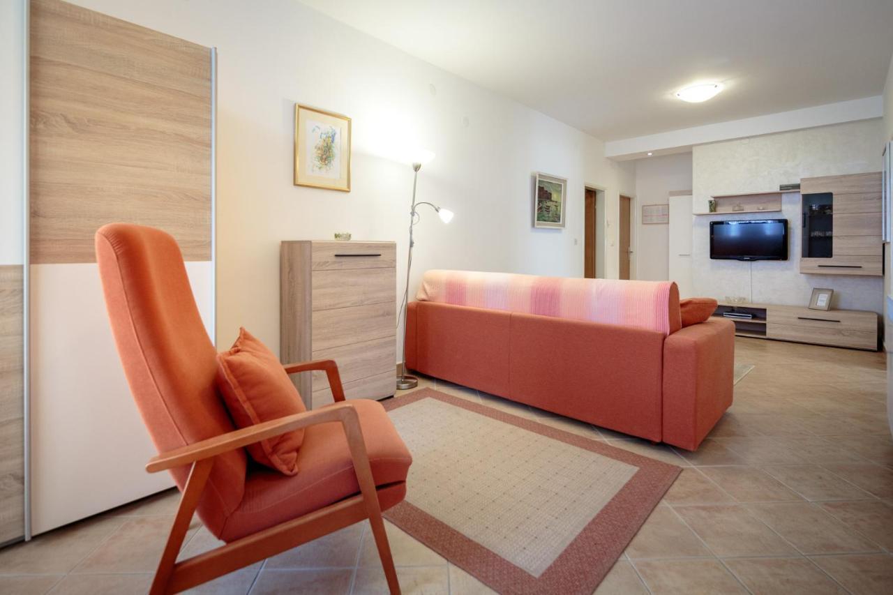 Apartments Maller 로비니 외부 사진