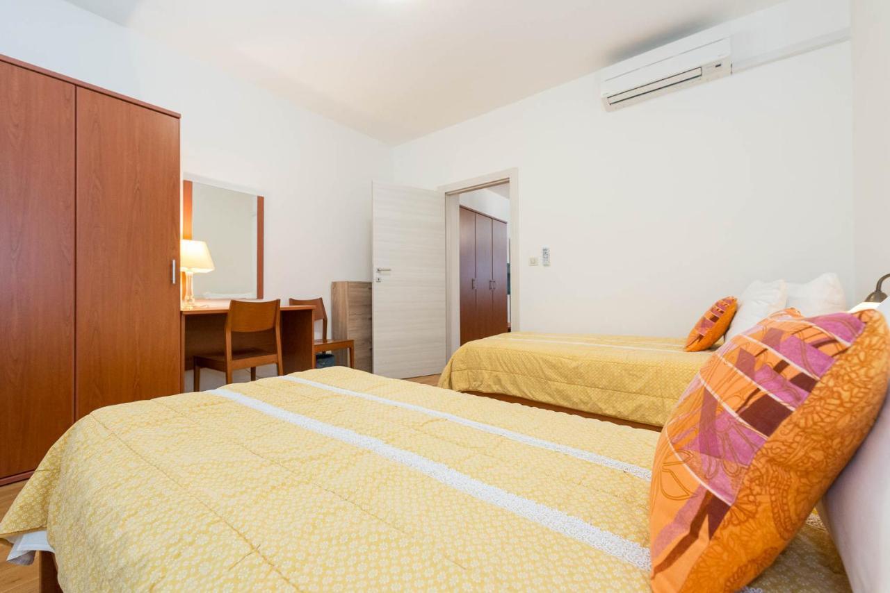 Apartments Maller 로비니 외부 사진