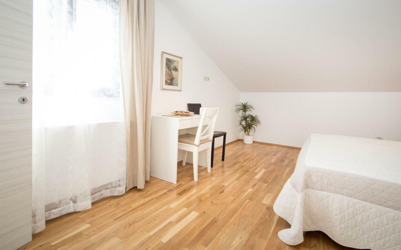 Apartments Maller 로비니 외부 사진